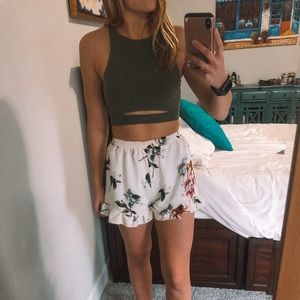 White floral print flowy shorts